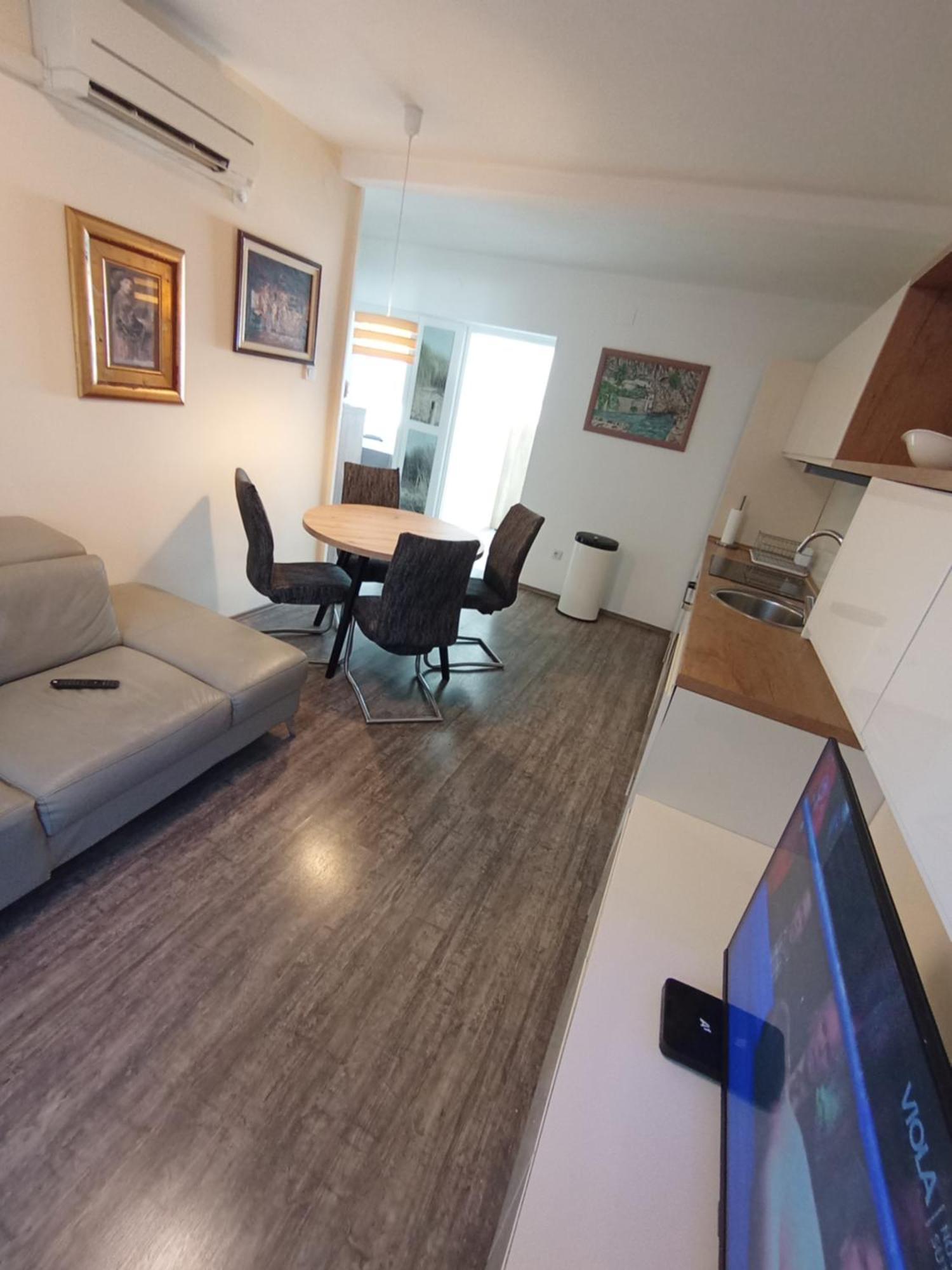 Marino - Sweet Comfort Apartment In City Center สปลิท ภายนอก รูปภาพ